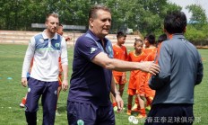 星空体育网页版入口-关于沃尔夫斯堡队教练表扬球员拼搏精神的信息