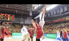 星空体育官网app-包含知名球员断球！力挽狂澜救球队的词条