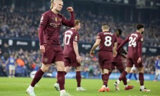 星空体育培训-包含伊普斯维奇中场创造机会，锁定胜局的词条