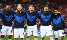 星空体育网页版-意大利小组赛出局，欧洲杯赛场掀起波澜