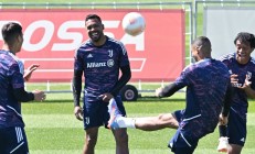 星空体育注册-尤文图斯球员集中训练备战下一场比赛