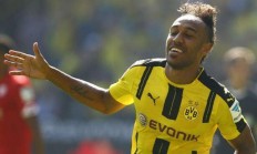 星空体育地址-包含多特蒙德连续备受打击，冠军之路漫长的词条