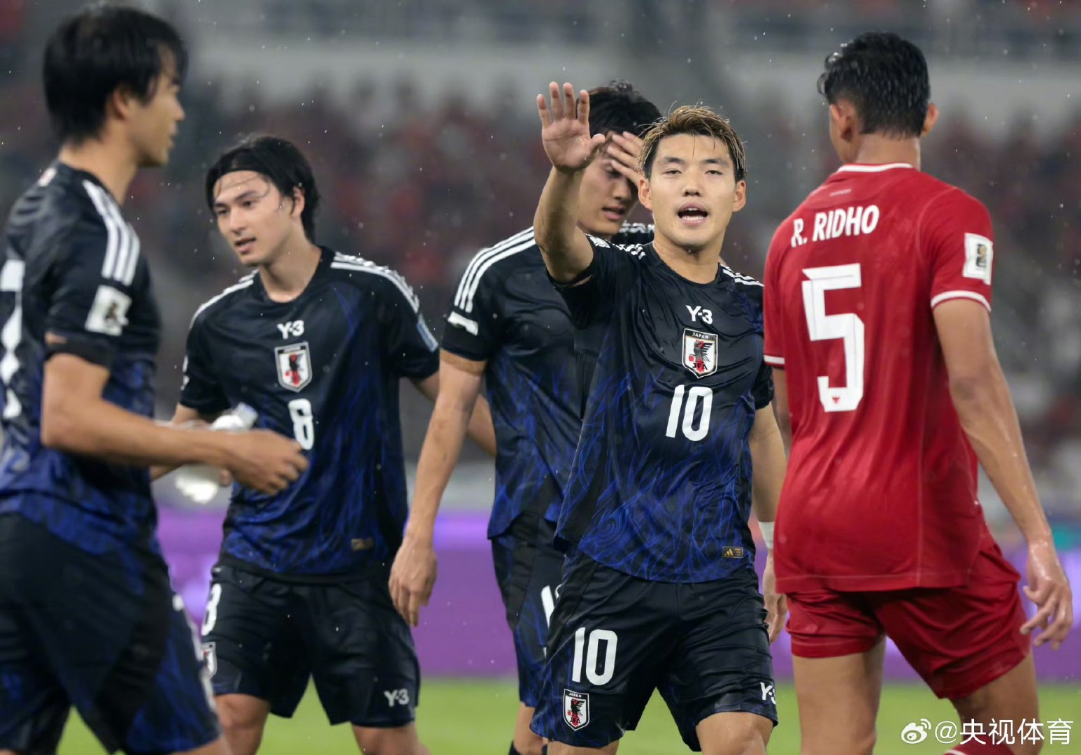 日本球队在亚冠比赛中获得胜利