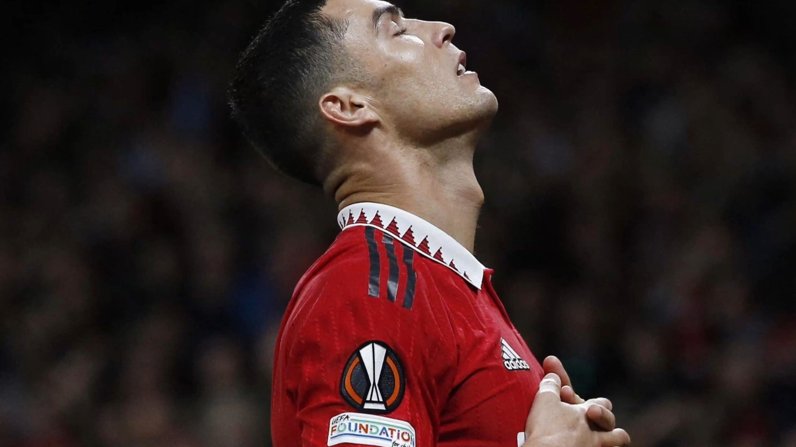 曼联官方宣布签约C罗，球队期待他的加盟！的简单介绍