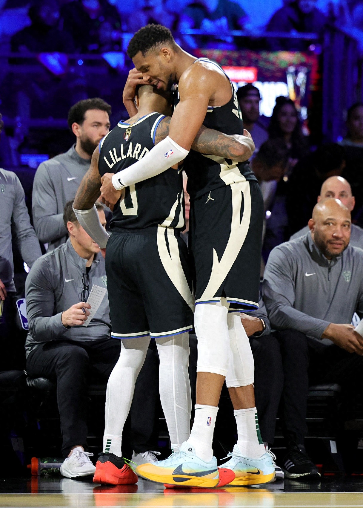 雄鹿客场击败篮网,东部前四实力稳固的简单介绍 雄鹿客场击败篮网,东部前四实力稳固的简单介绍