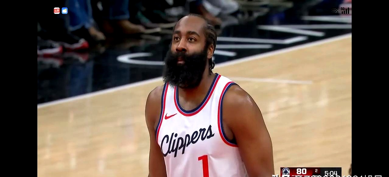 快船客场击败黄蜂,继续领跑西部 快船客场击败黄蜂,继续领跑西部