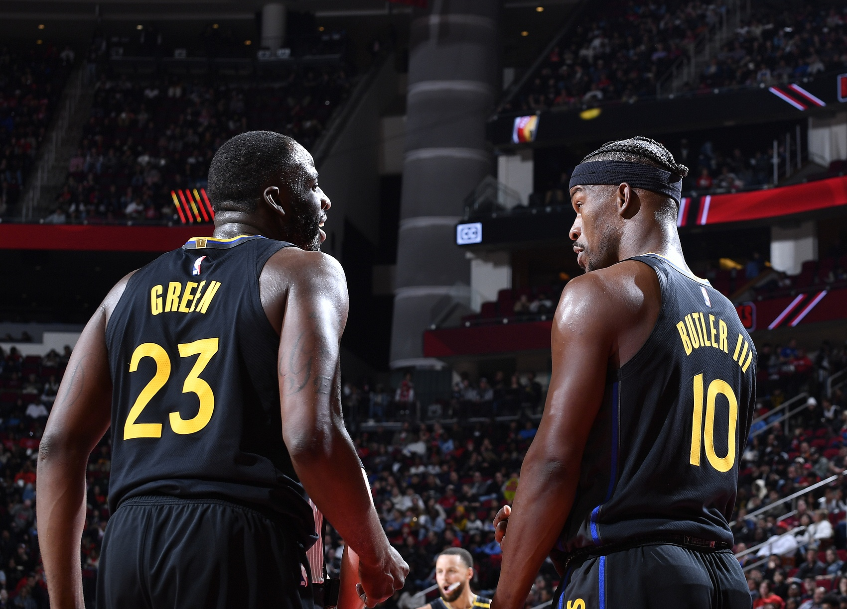 火箭全队出击,击败黄蜂 火箭全队出击,击败黄蜂