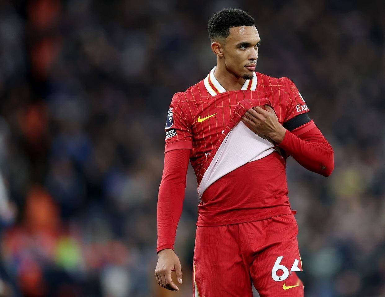 包含利物浦教练命运起伏，深陷困境的词条