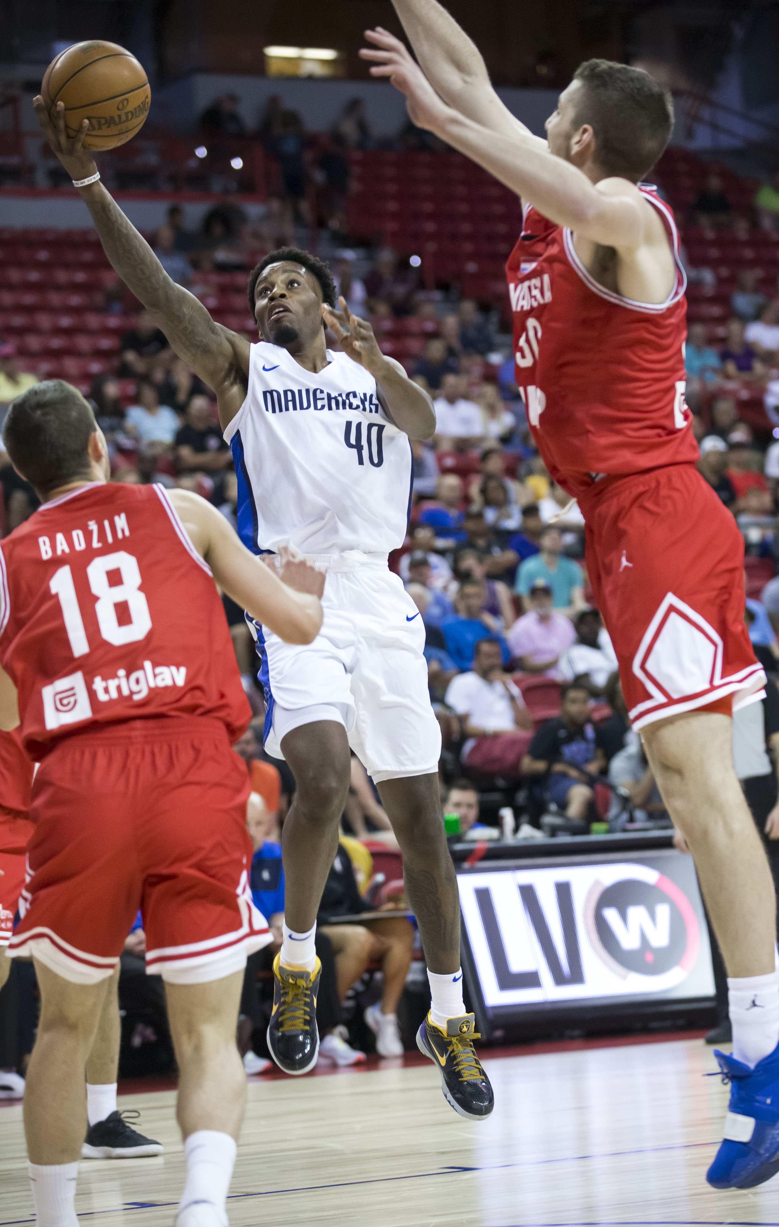 荷兰男篮表现出色，成功逆转克罗地亚进军篮球世界杯半决赛！的简单介绍