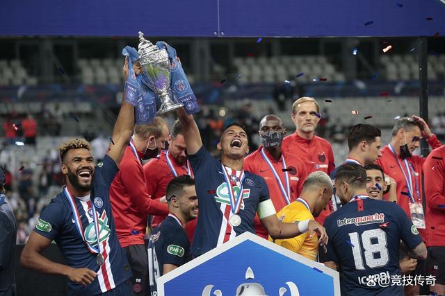 老牌劲旅再次对阵，球场上的传奇