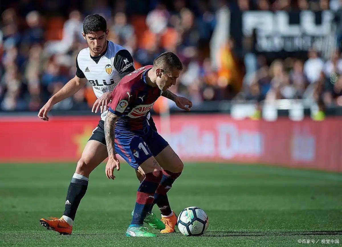 包含巴列卡诺对阵莱万特：胜利在望的词条