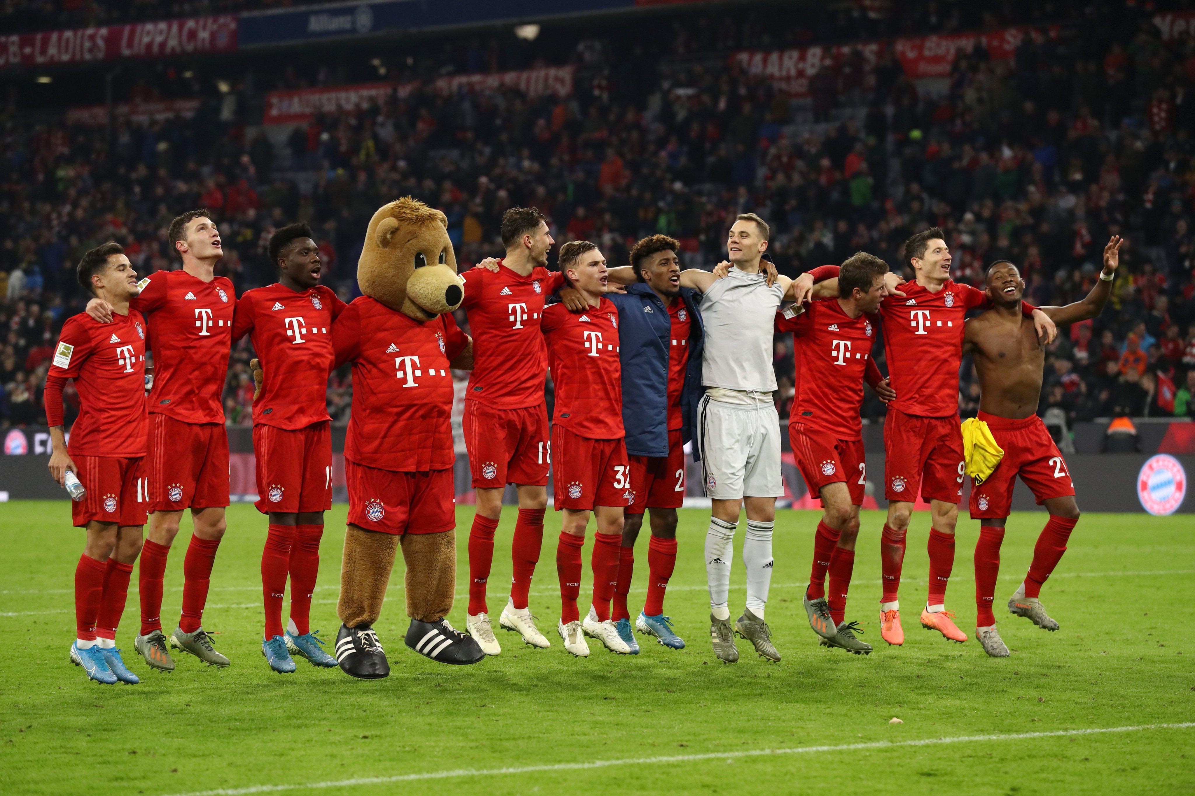 包含多特蒙德连续备受打击，冠军之路漫长的词条