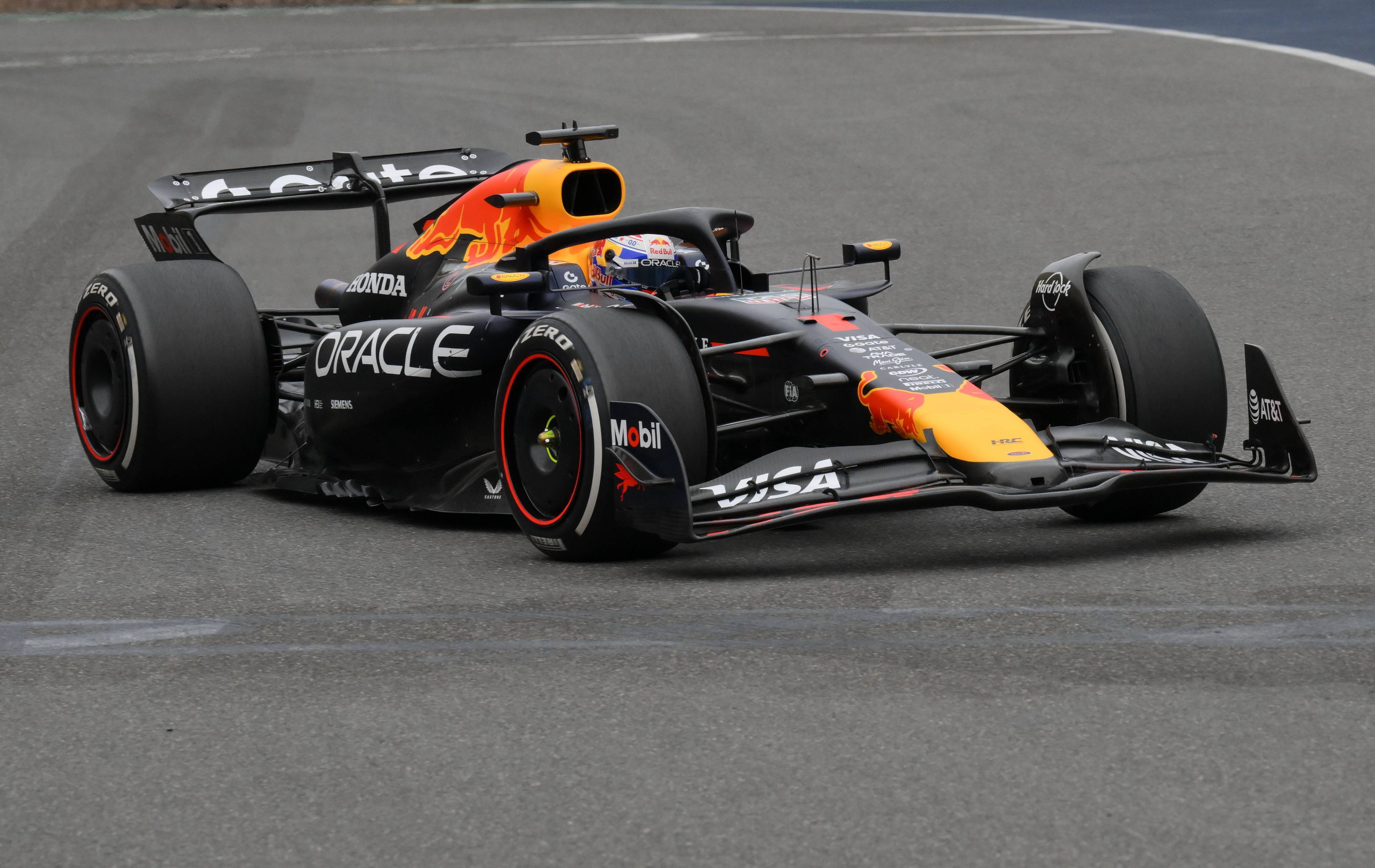 阿塞拜疆队客场取得重要胜利，表现出色